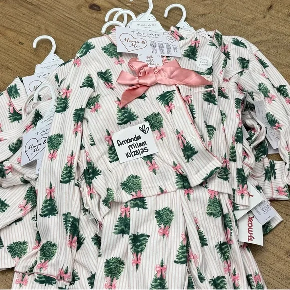 VIRAL Tahari Mommy and Me Christmas Pajamas Size 7/8